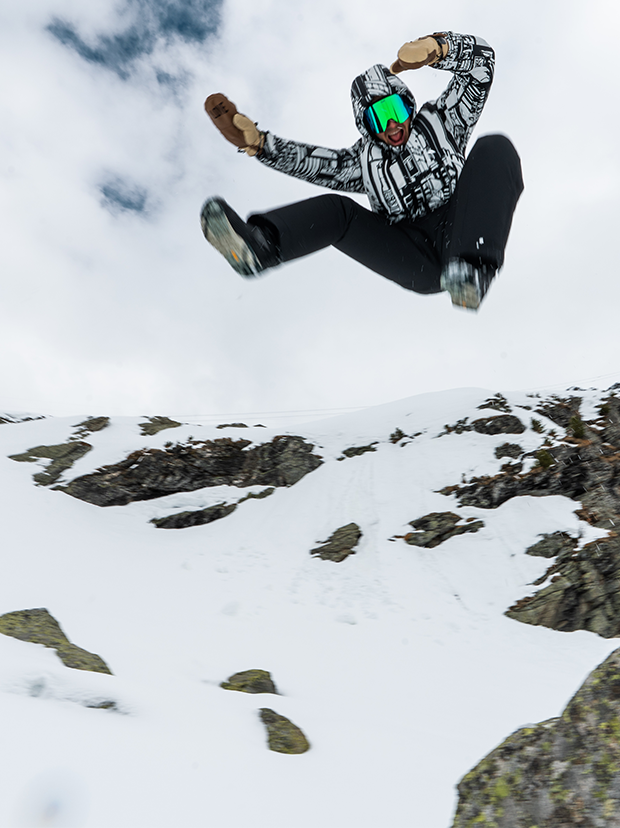 【高性能ヨーロッパブランド】oneskee スノボー　ウェア　スノースーツ　S Shop Men's One Piece Ski Suits - Oneskee EU