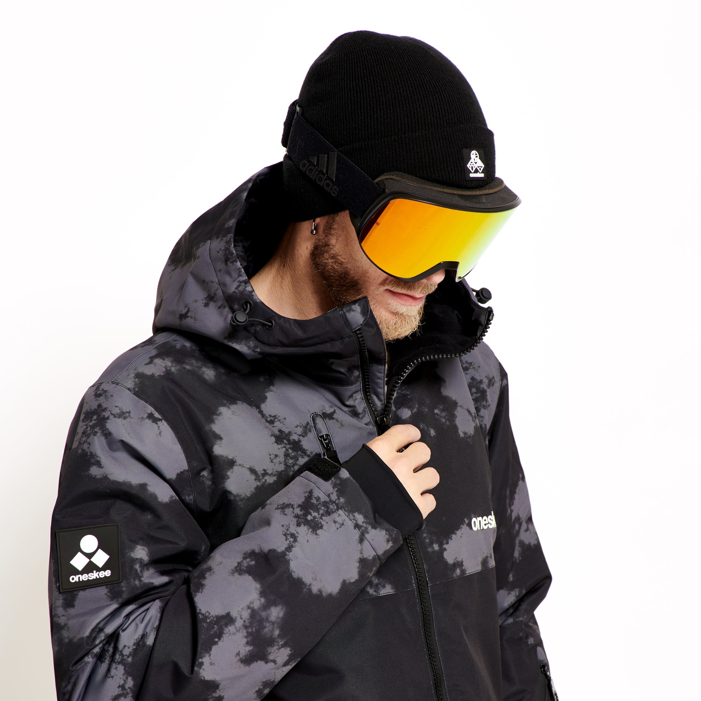 【高性能ヨーロッパブランド】oneskee スノボー　ウェア　スノースーツ　S One Piece Snow Suits